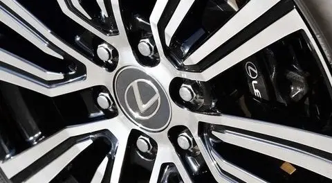 Genuine Lexus Japan 2022-2025 Lx Ultra Luxury Wheel Center Caps (Set Of 4) 1