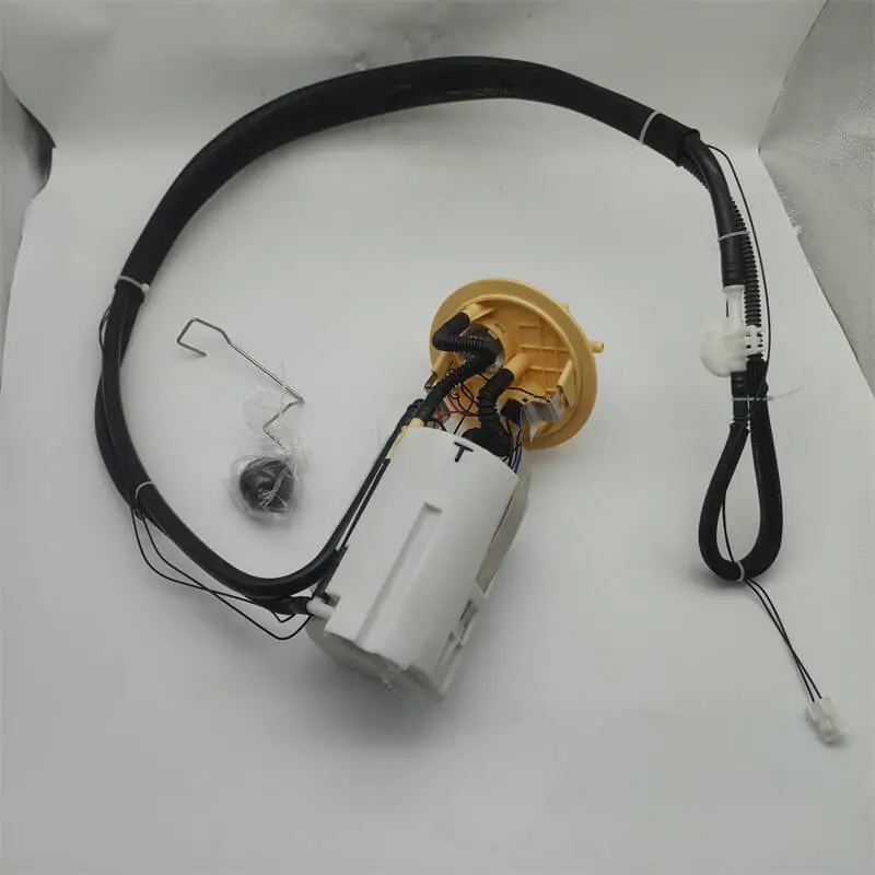 Electric Fuel Pump 30761742 For Volvo S60 Xc90 2003 2004 2005 S80 Xc70 2003-2004 V70 2003-2007 1