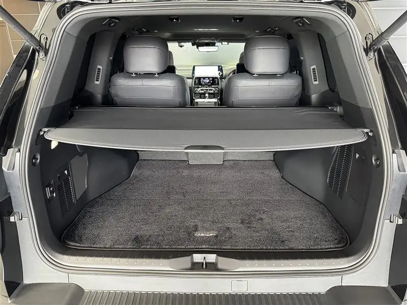 Genuine Lexus Japan 2022-2025 Lx Premium Luggage Mat 7