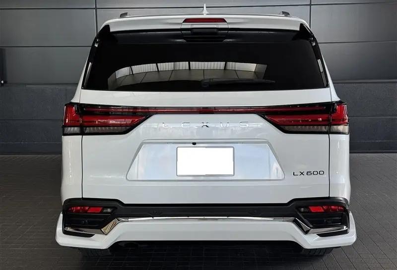 Genuine Lexus Japan 2022-2025 Lx Factory Painted Rear Skirts With Chrome Garnish 2