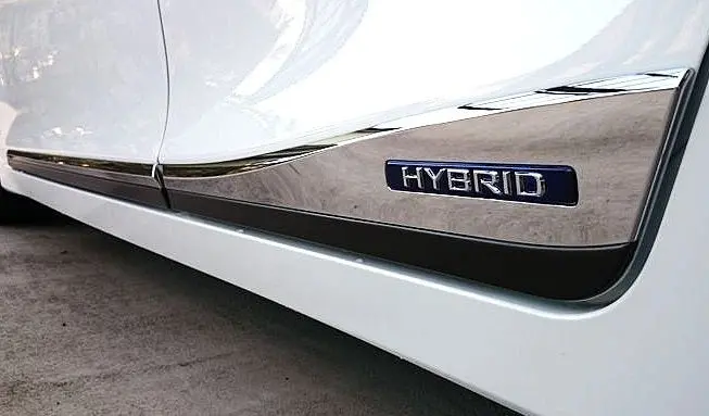 Genuine Lexus Japan 2014-2020 Ct Chrome Body-Side Lower Moldings 1