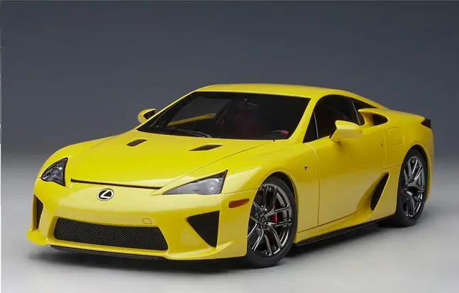 Lexus Lfa 1/18 Scale Diecast Model Car (Yellow) 1