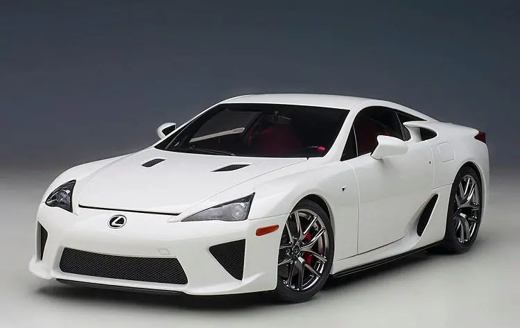 Lexus Lfa 1/18 Scale Diecast Model Car (White) 1