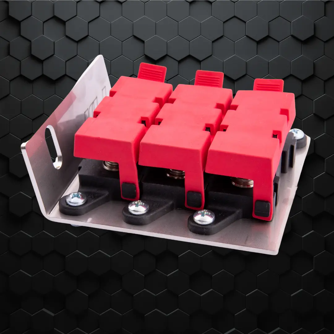 Midi Fuse Kit | 200 Series Rear | With 3 Red Top Fuse Holders 1