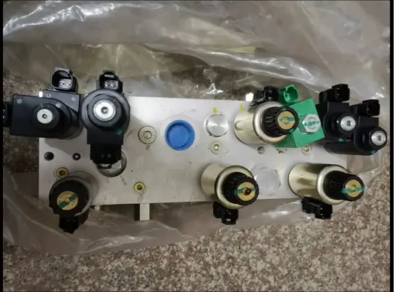 1284286 1284286Gt Function Manifold Block For Genie Lift Parts 1