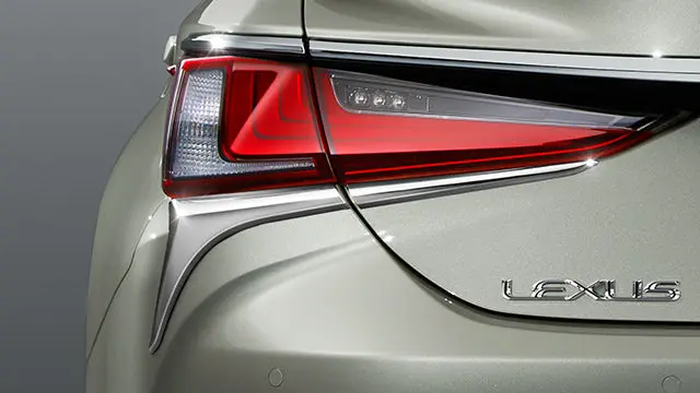 Genuine Lexus Japan 2019-2025 Es Rear Combination Premium Chrome Garnish Set (Set Of 4) 1
